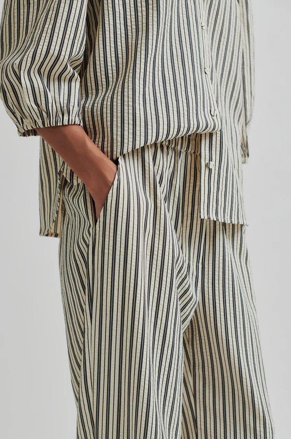 Serifa Trousers | Black