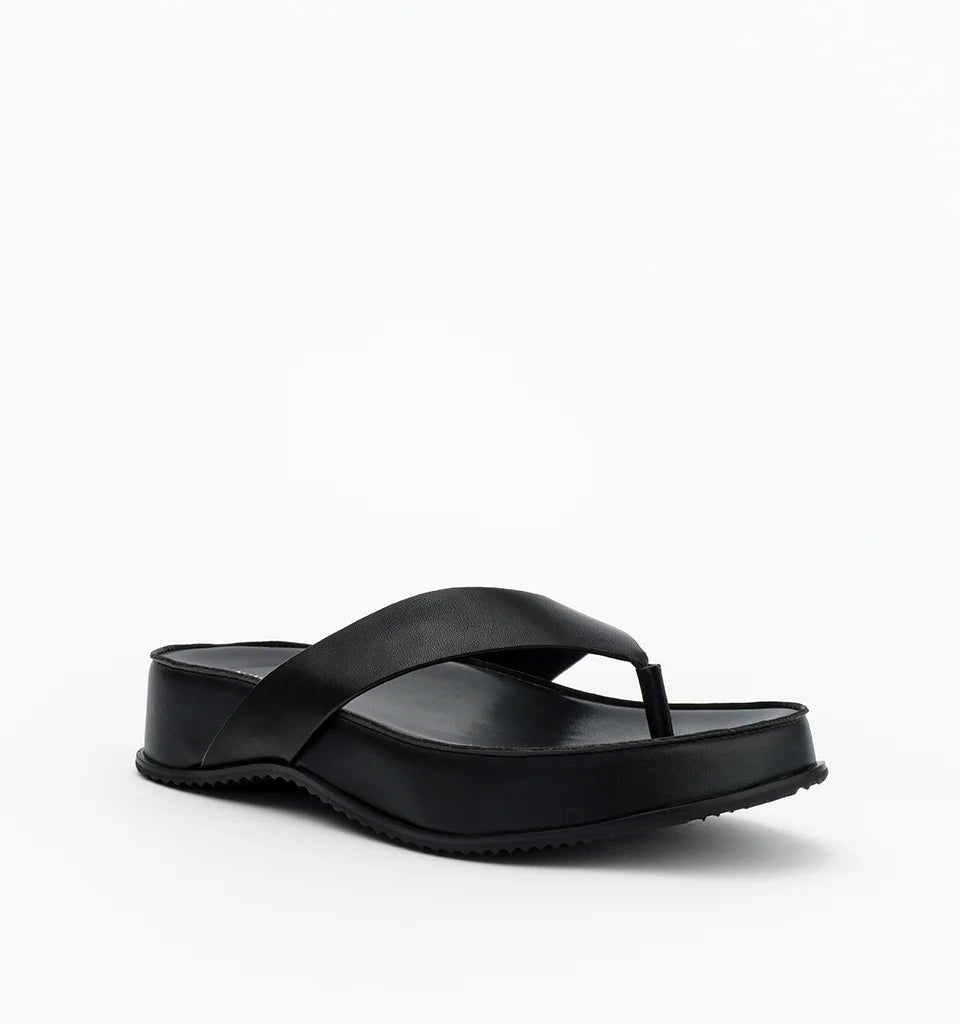 Wallace | Black Leather