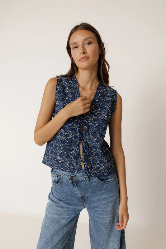 Elastic Vest With Tie | Indigo Blue