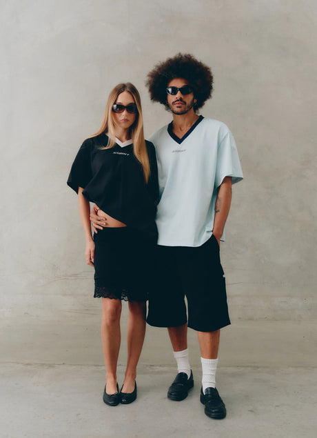 Reflective V Neck Tee | Black