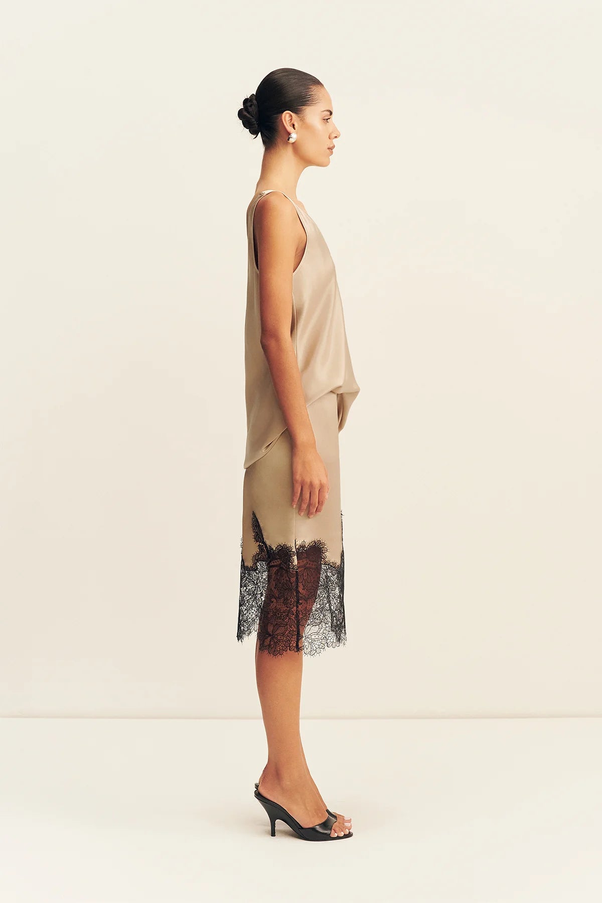 Lucia Lace Midi Skirt | Champagne