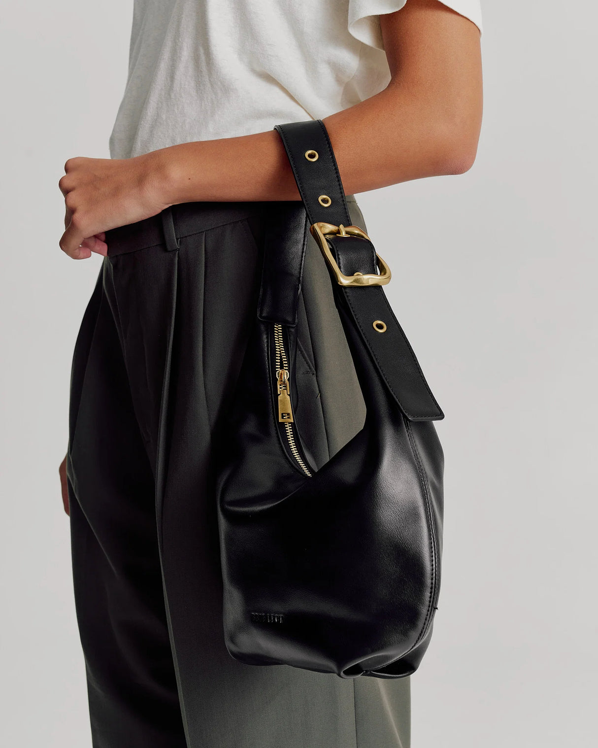 Everyday Croissant Bag  | Black
