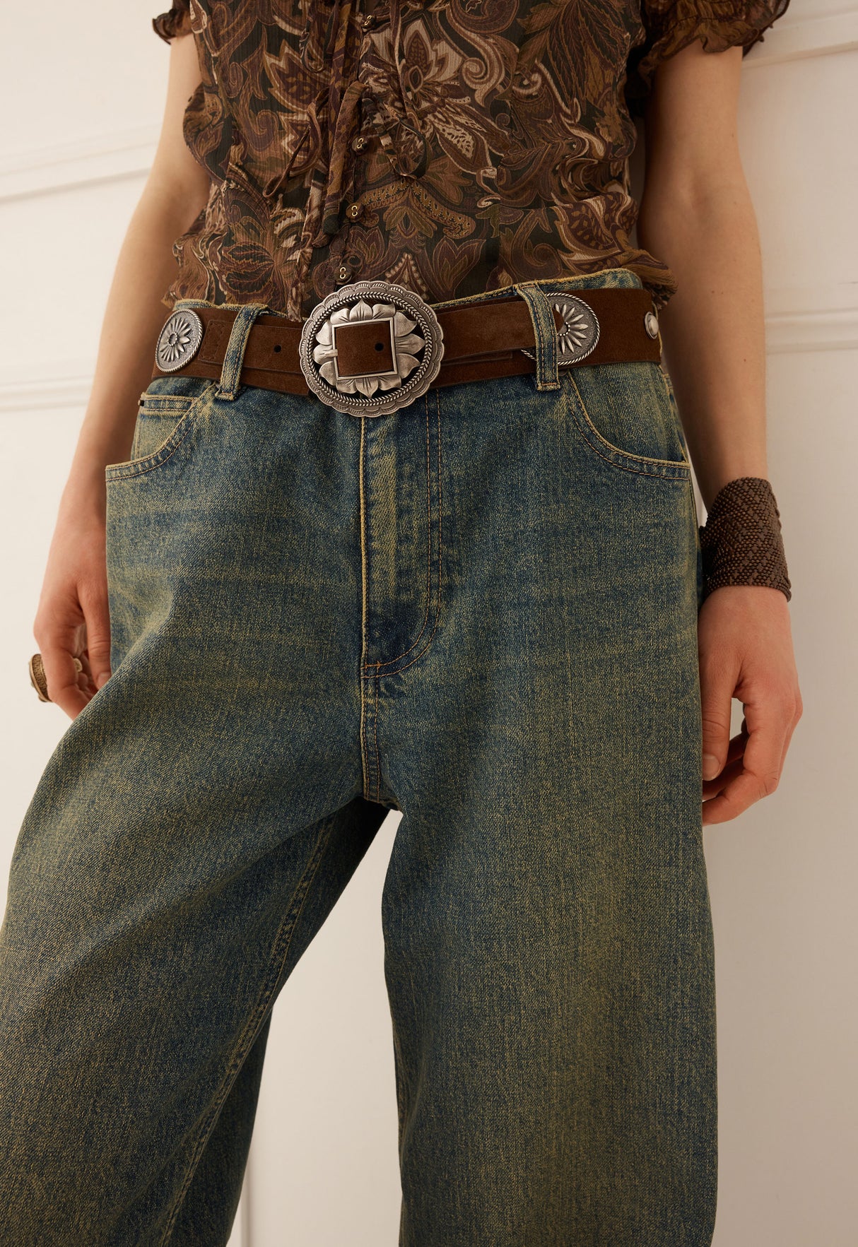 Clandestine Suede Belt | Chocolate