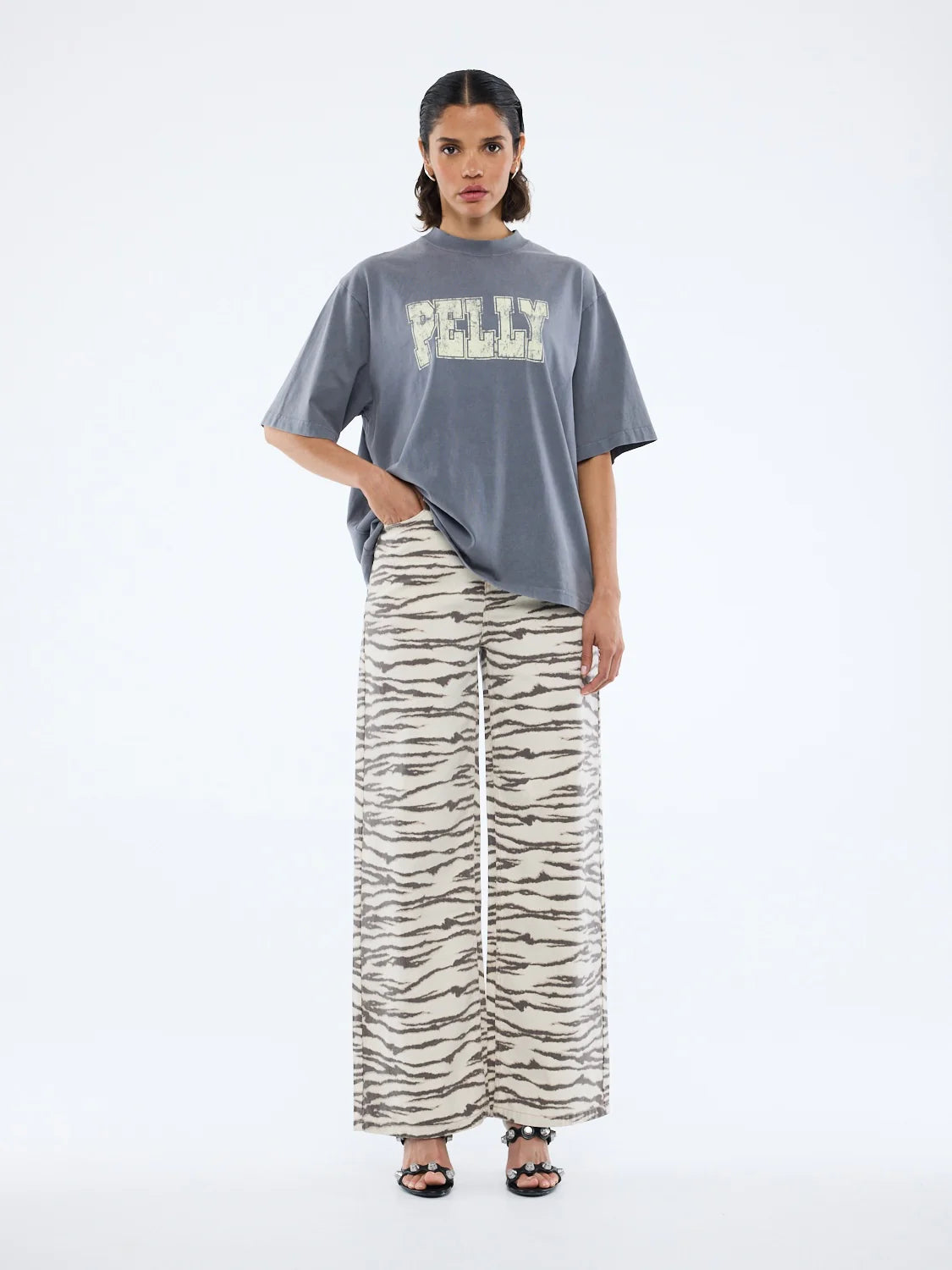 Pelly World Tour Tee | Washed Grey