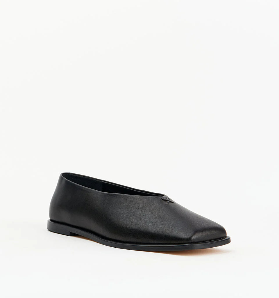 Jade | Black Tumble