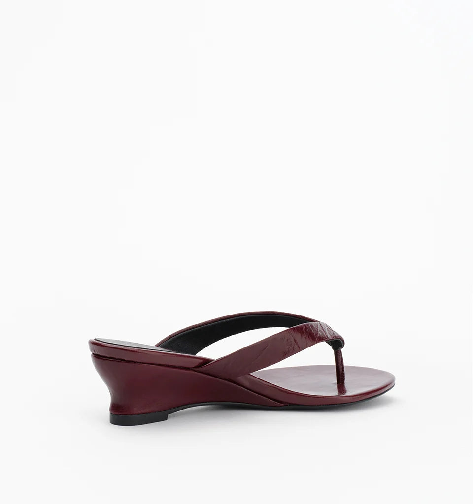 Jilly | Burgundy Oily Crinkle