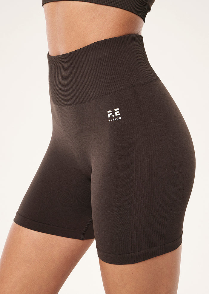 Restore Seamless 5 Inch Bike Short | Coffee Brown