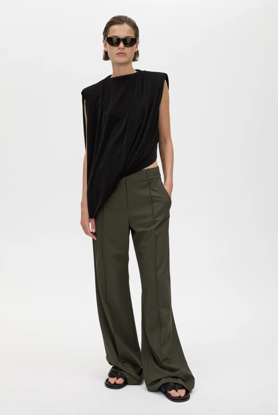 Una Straight Leg Pin Tuck Trouser | Dark Emerald