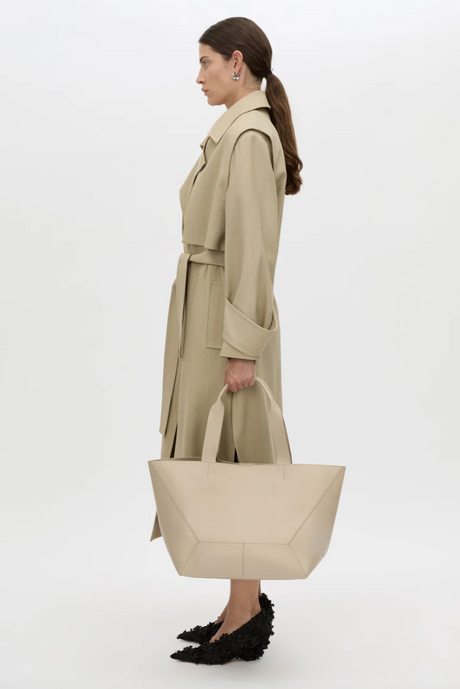 Ezra Tote | Chalk