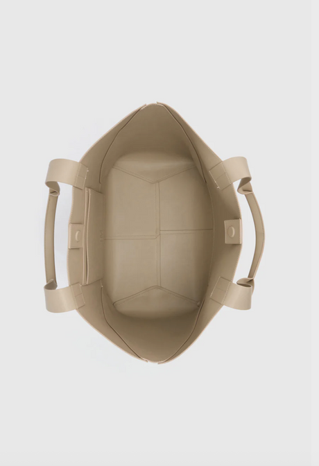 Ezra Tote | Chalk