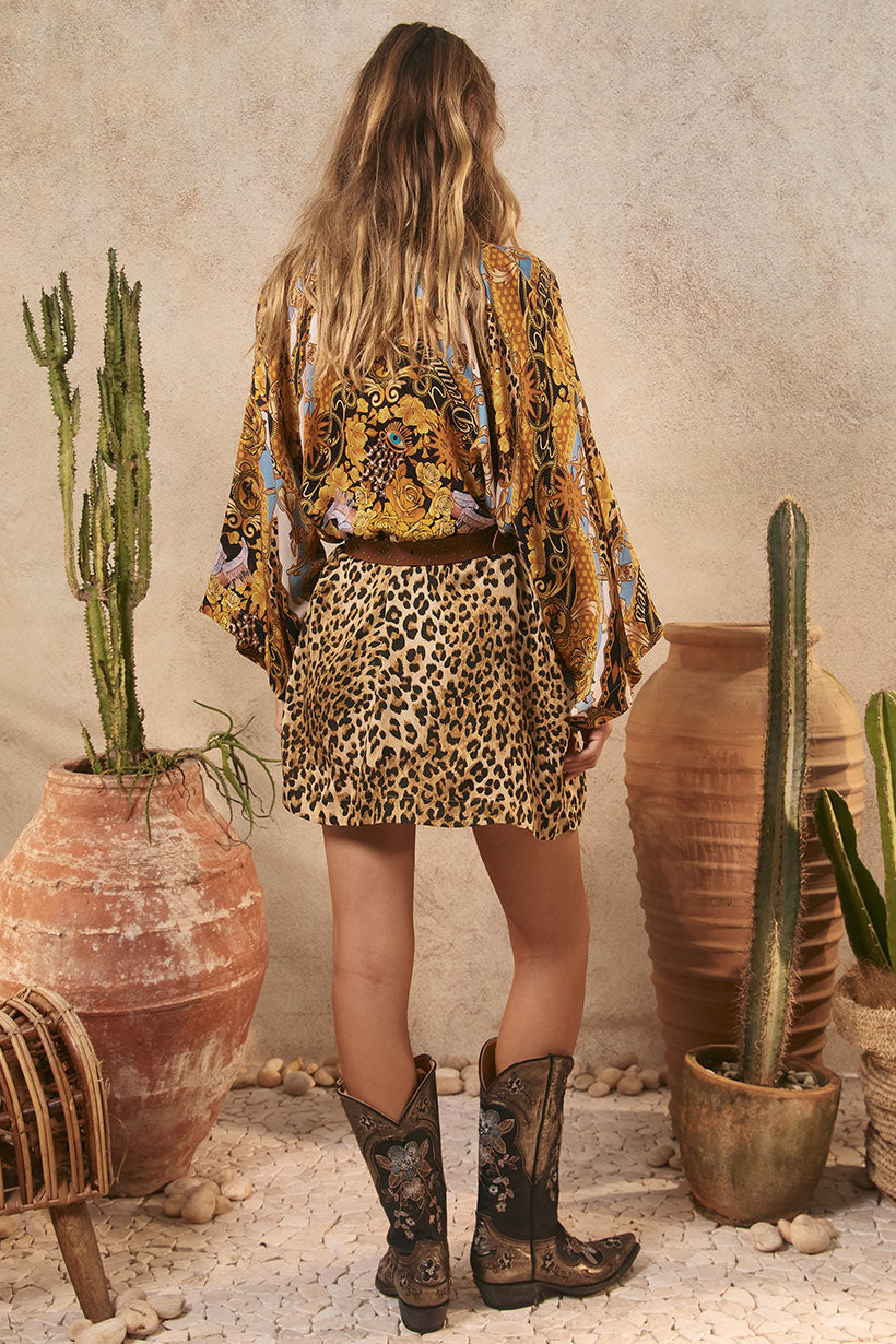 Lovers & Dreamers Short Robe | Gold