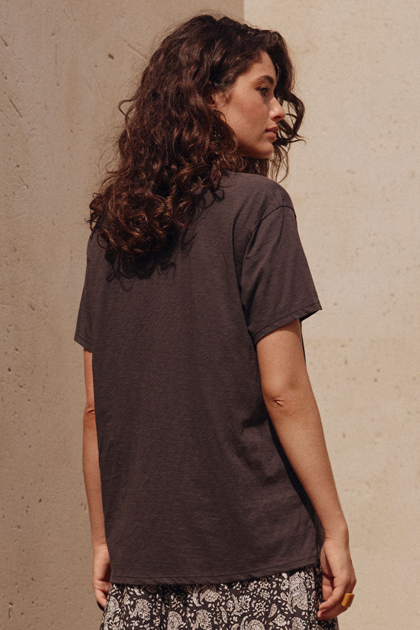 Wonderland Biker Tee | Charcoal