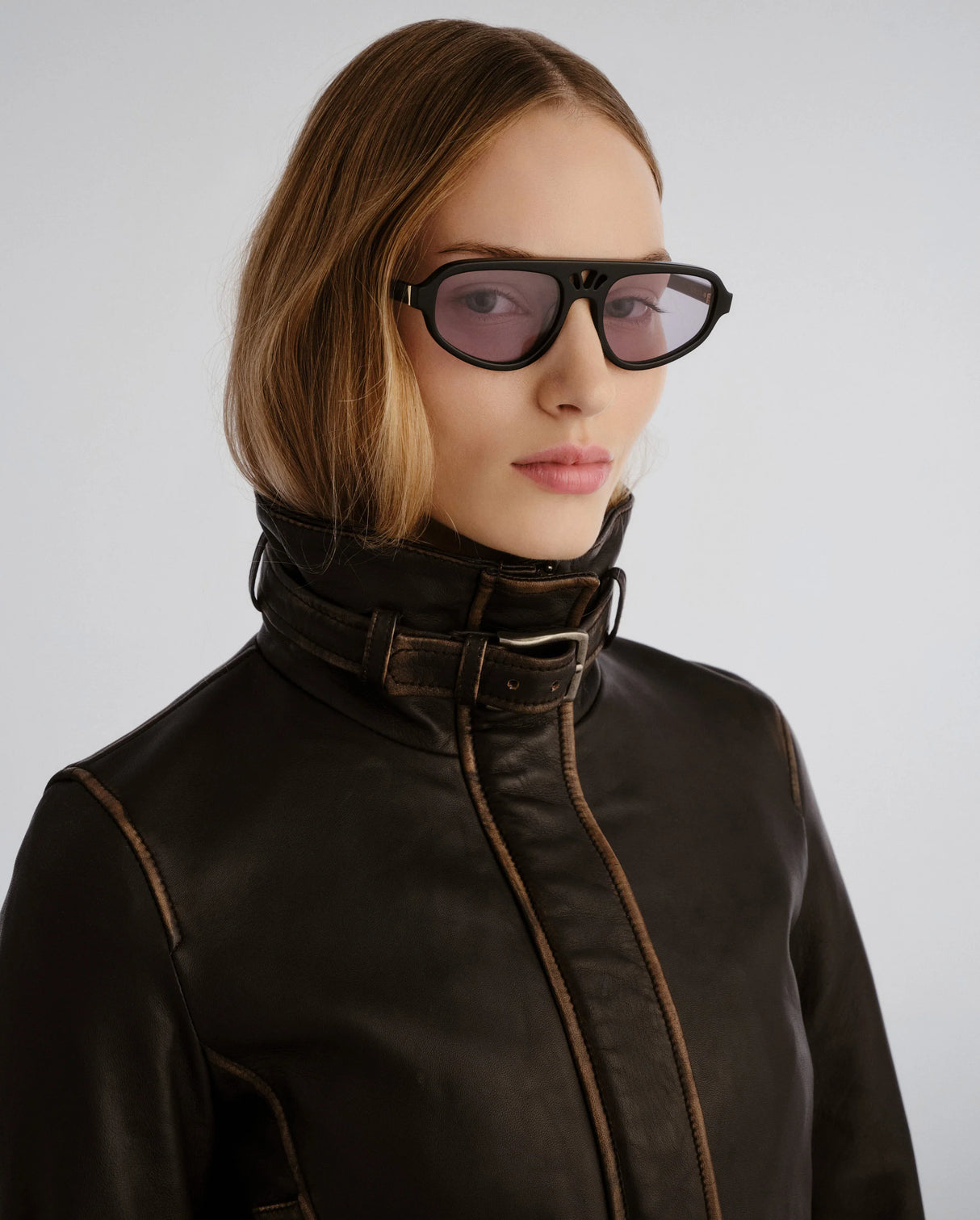 The Dakota | Black