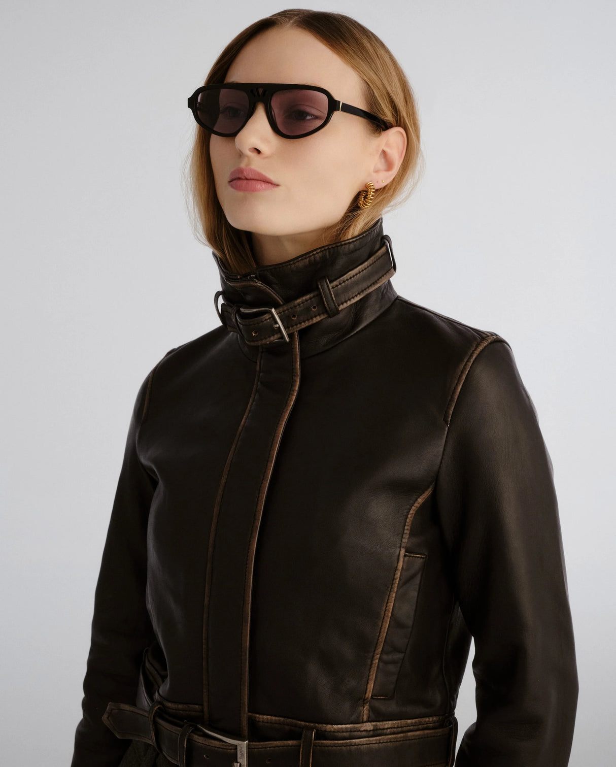 The Dakota | Black