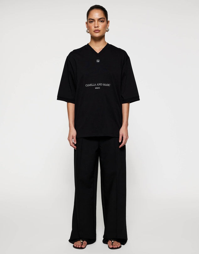 Larissa Logo Tee | Black