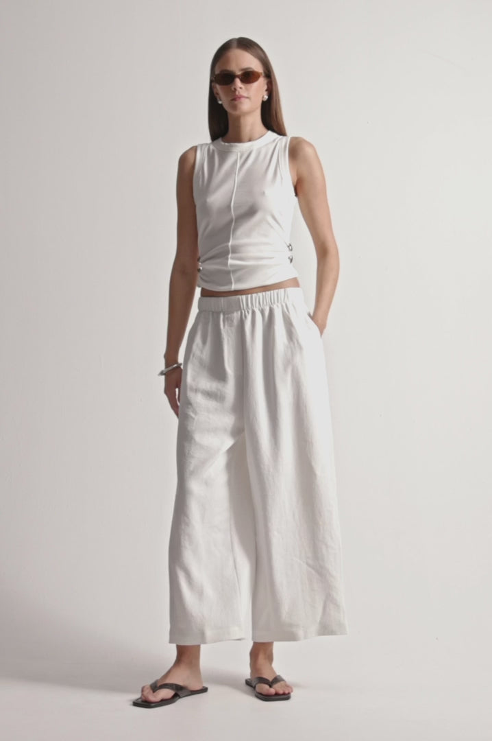 Sonia Pant | White